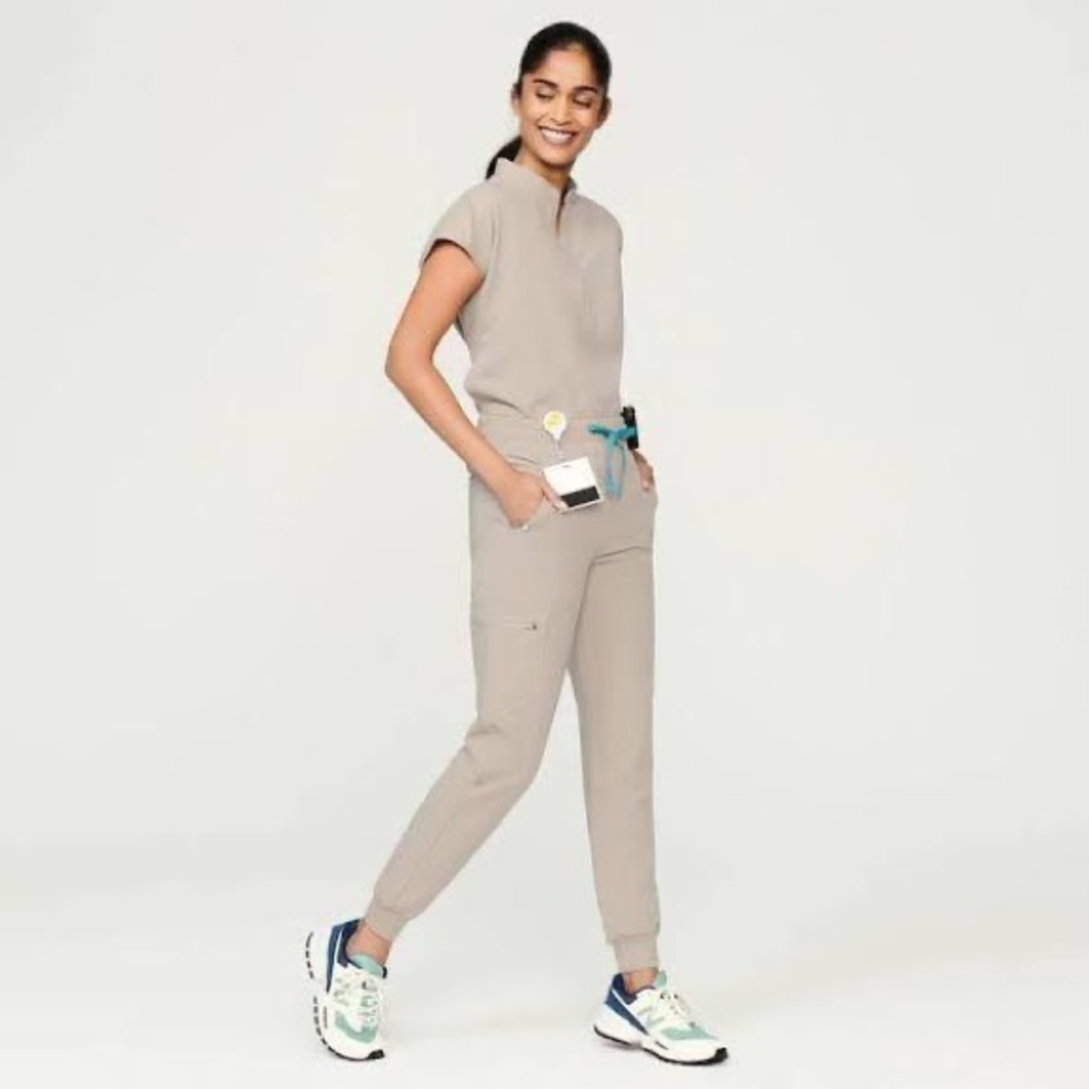 FIGS Scrub Set in Boulder, women’s size small